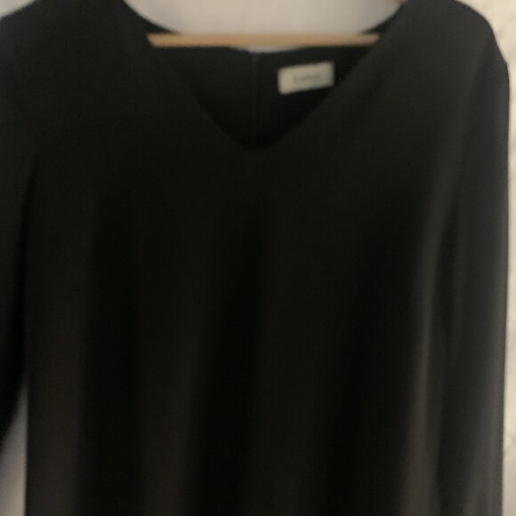 Lulua Black dress with sleeve detail - Picture 4 of 5